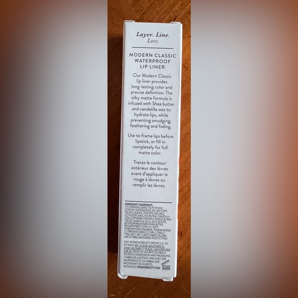 Laura Geller Modern Classic Lip Liner - Bold Red - Picture 3 of 5